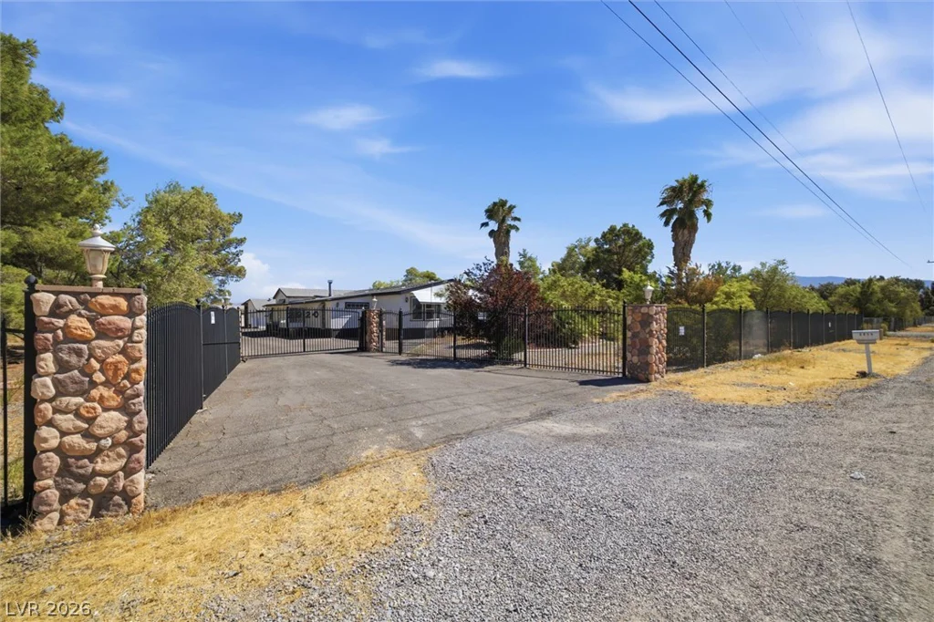 2920 Charleston Park, Pahrump, NV 89048
