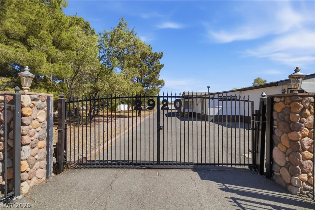 2920 Charleston Park, Pahrump, NV 89048
