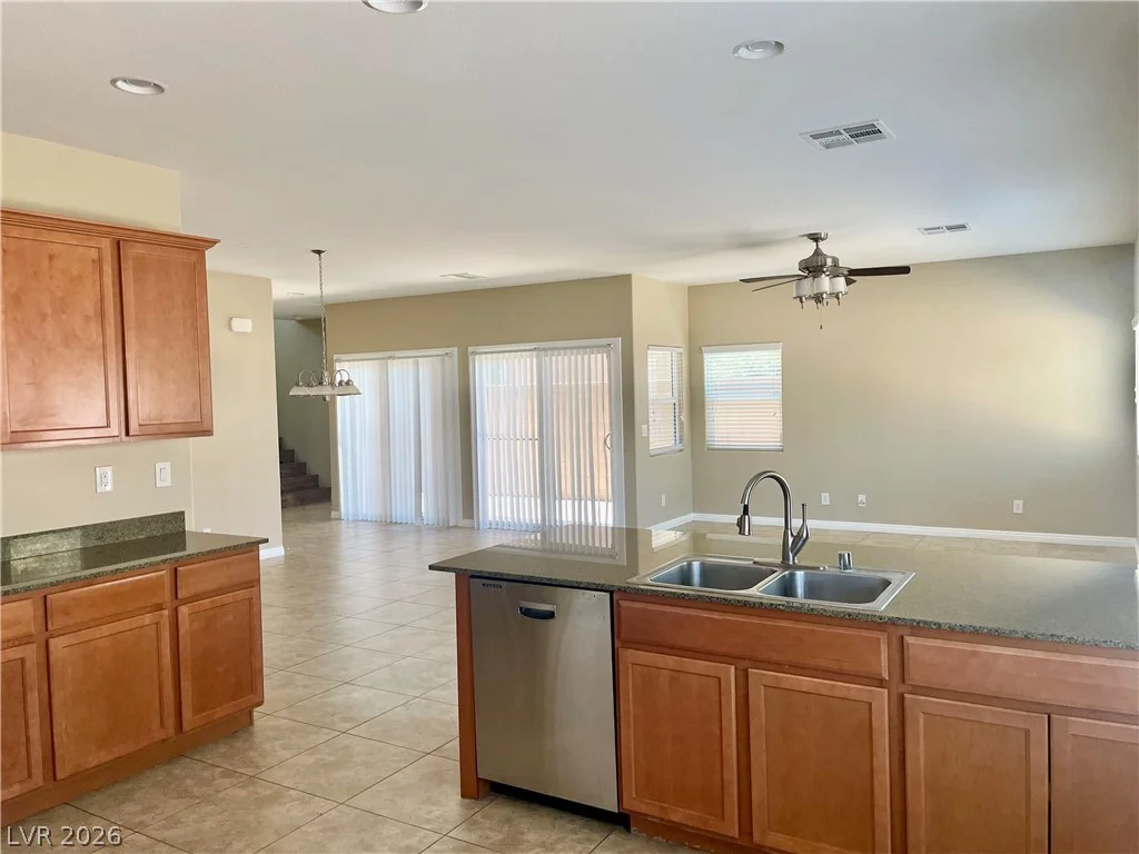 7874 Barntucket, Las Vegas, NV 89147