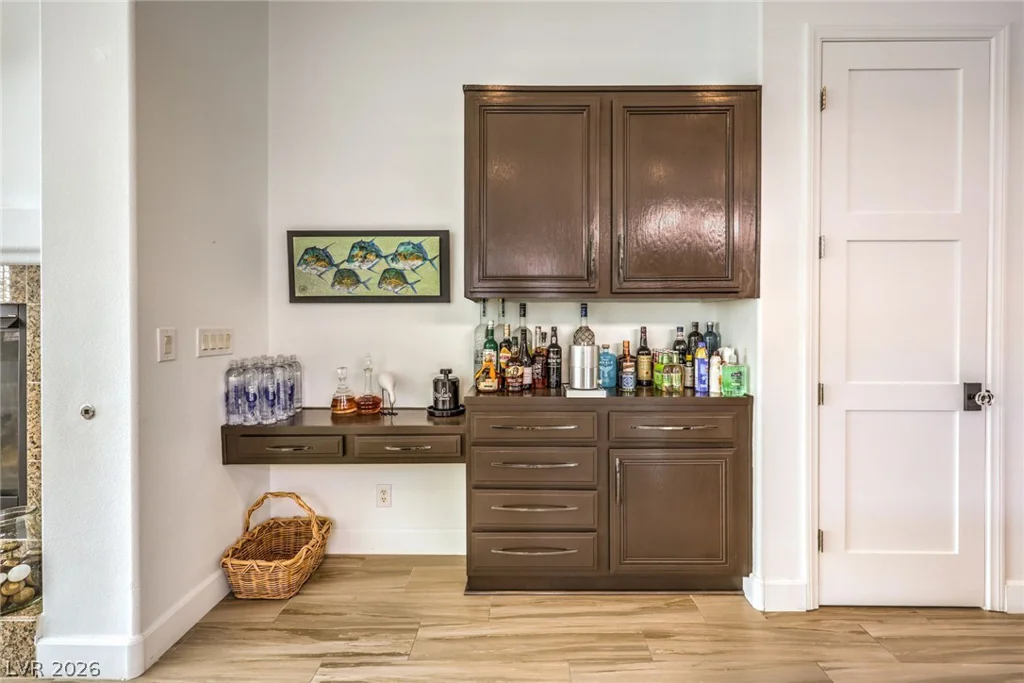 408 Bloomingdale, Las Vegas, NV 89144