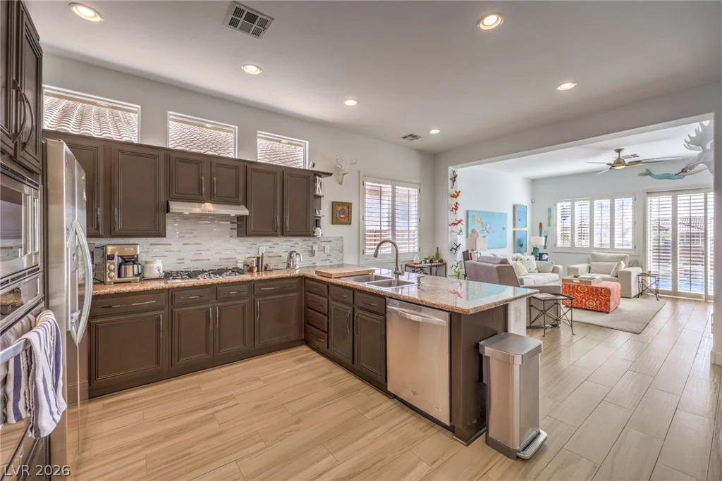 408 Bloomingdale, Las Vegas, NV 89144
