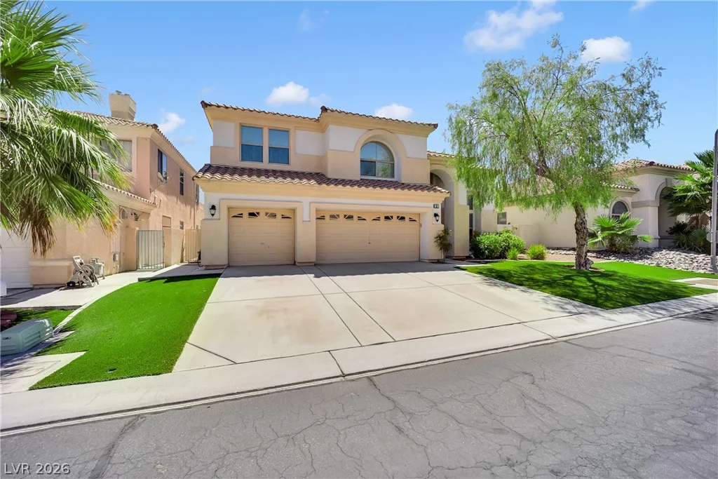 49 Chateau Whistler, Las Vegas, NV 89148