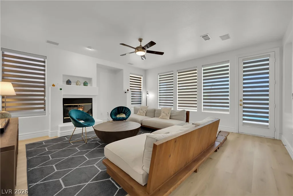49 Chateau Whistler, Las Vegas, NV 89148