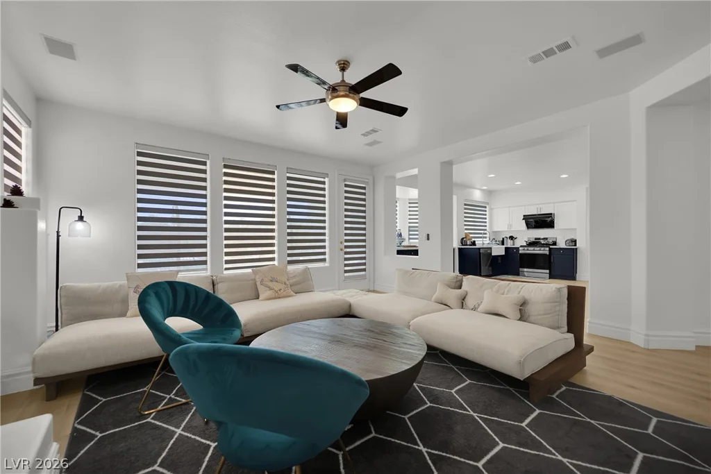 49 Chateau Whistler, Las Vegas, NV 89148
