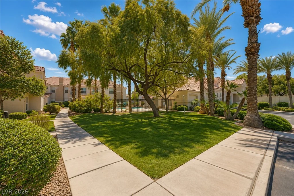 8555 Russell, Las Vegas, NV 89113
