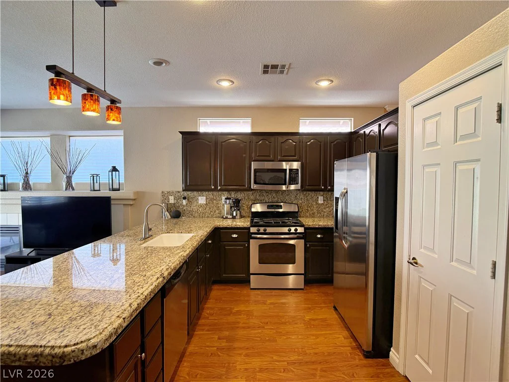 809 Royal Plum, Las Vegas, NV 89144
