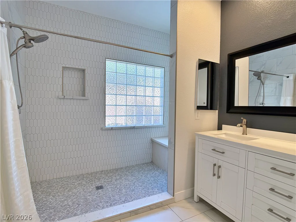 809 Royal Plum, Las Vegas, NV 89144