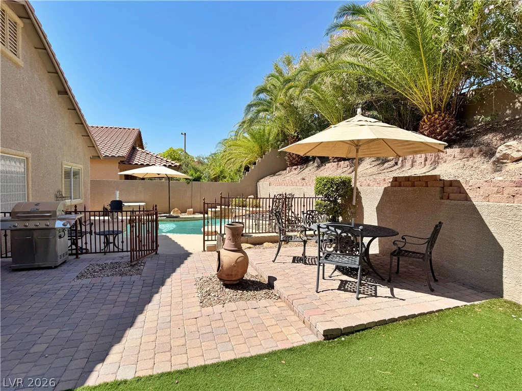 809 Royal Plum, Las Vegas, NV 89144