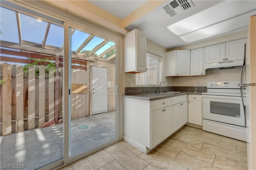4770 Topaz, Las Vegas, NV 89121