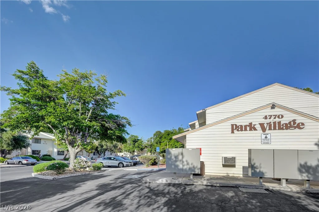 4770 Topaz, Las Vegas, NV 89121