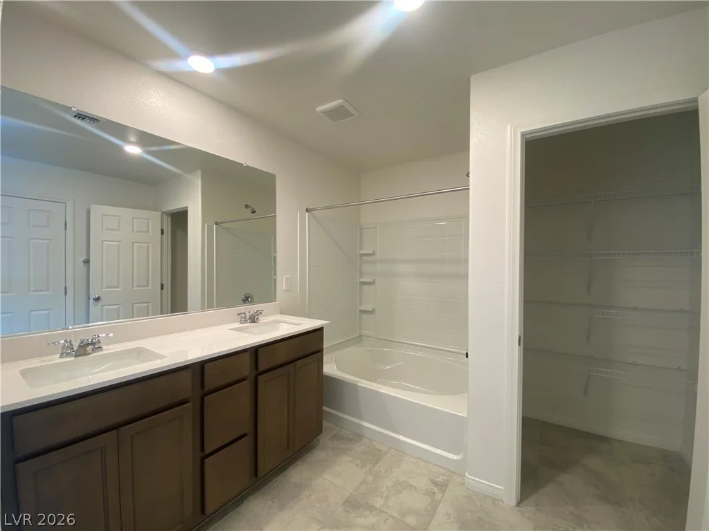 5833 Holbeche, Las Vegas, NV 89113