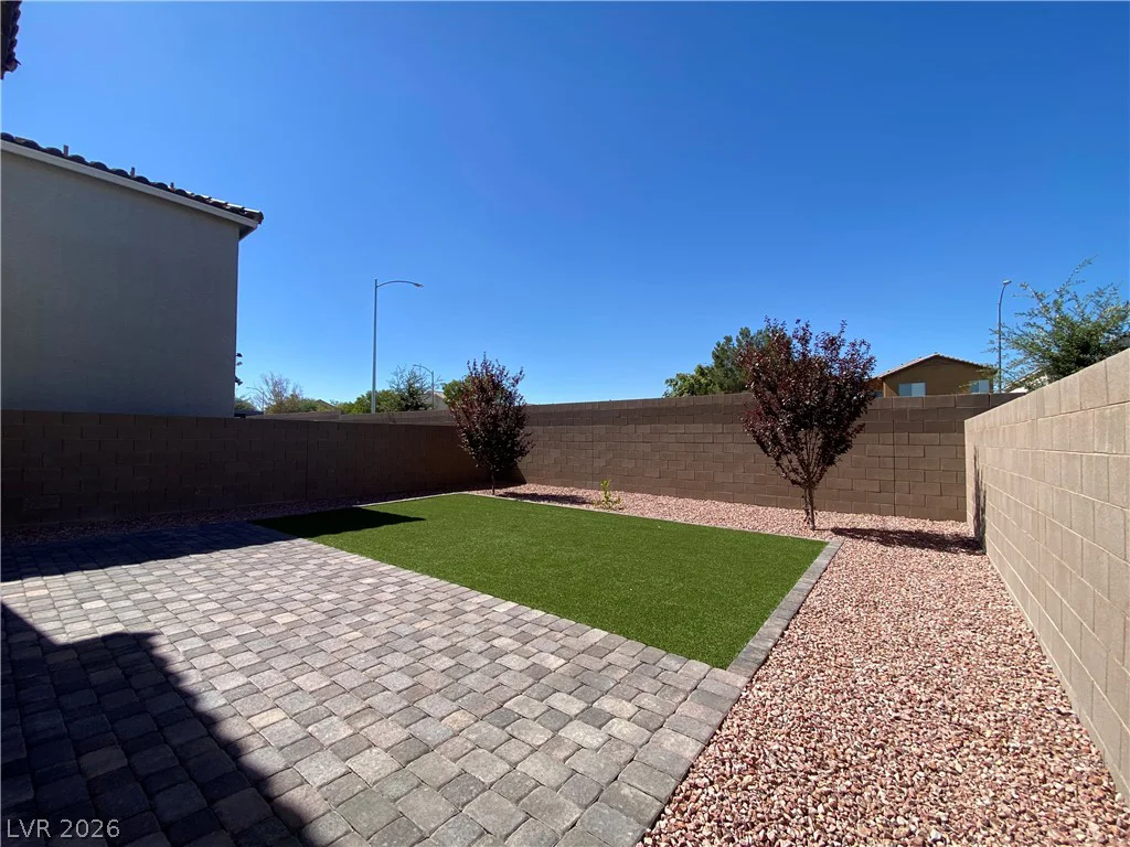 5833 Holbeche, Las Vegas, NV 89113