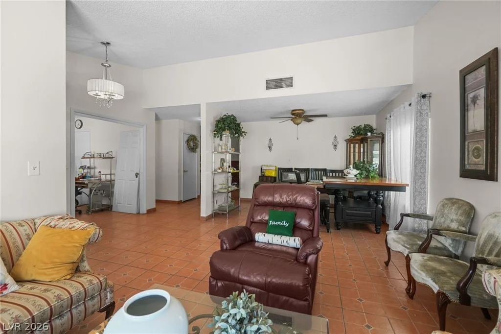 6721 Brunswick, Las Vegas, NV 89107