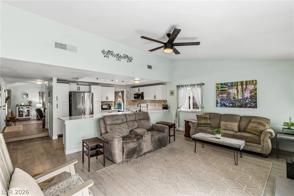 4476 Sunny Dunes, Las Vegas, NV 89121