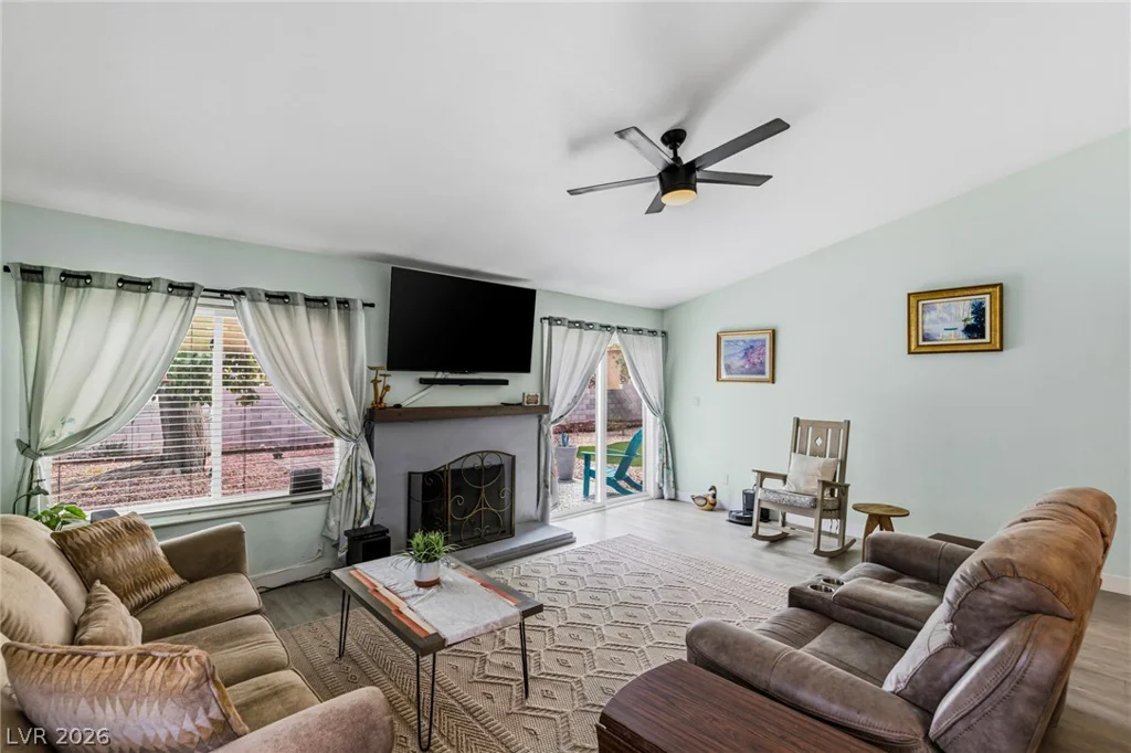 4476 Sunny Dunes, Las Vegas, NV 89121