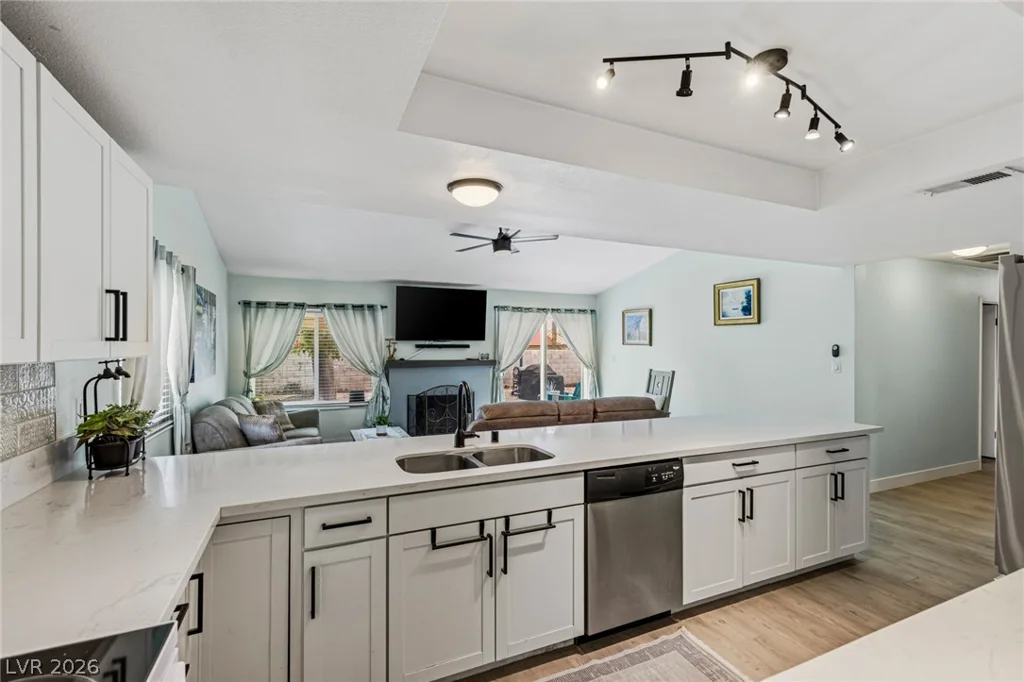 4476 Sunny Dunes, Las Vegas, NV 89121