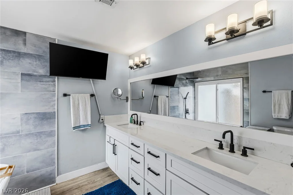 4476 Sunny Dunes, Las Vegas, NV 89121