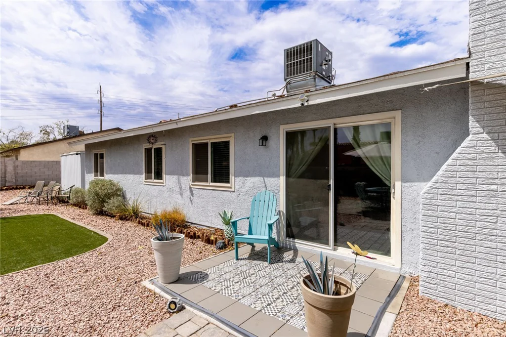 4476 Sunny Dunes, Las Vegas, NV 89121