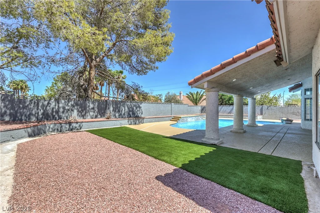 8604 Grandbank, Las Vegas, NV 89145