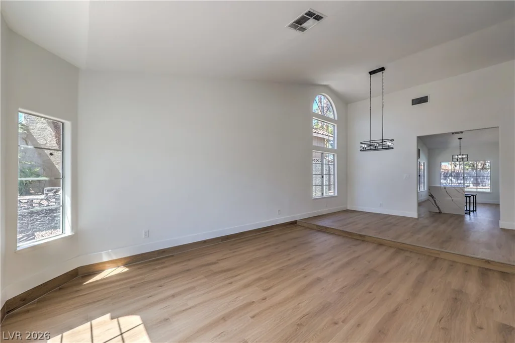 8604 Grandbank, Las Vegas, NV 89145