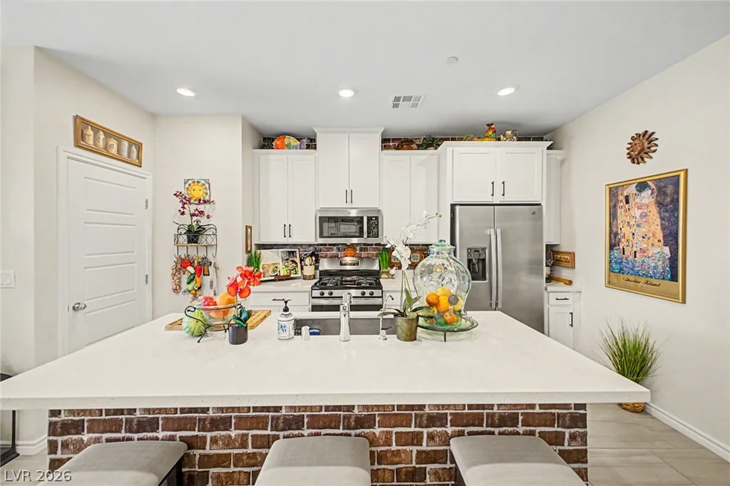 290 Fossil Falls, Henderson, NV 89015