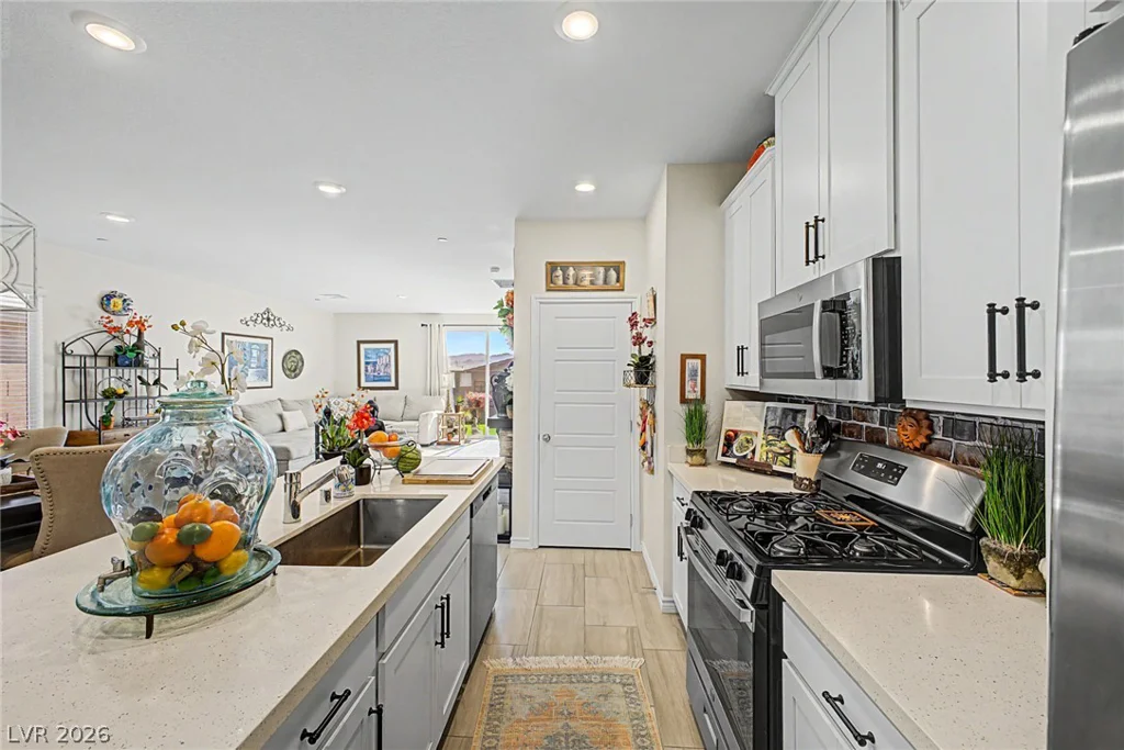 290 Fossil Falls, Henderson, NV 89015