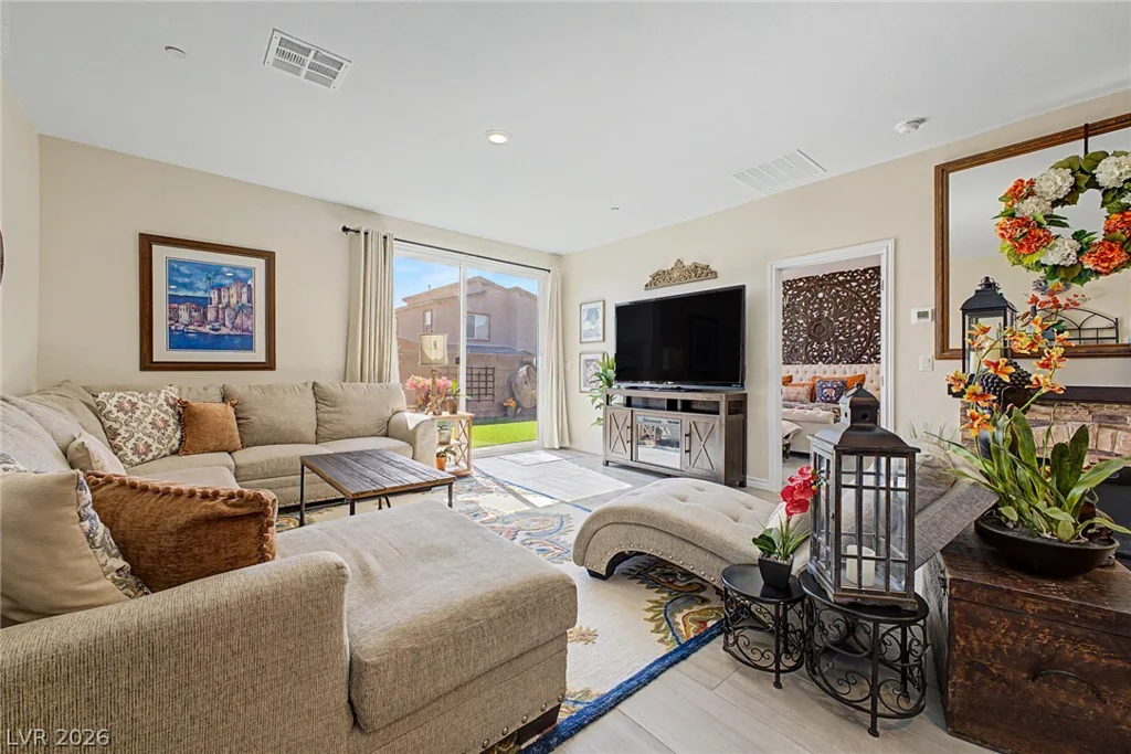 290 Fossil Falls, Henderson, NV 89015