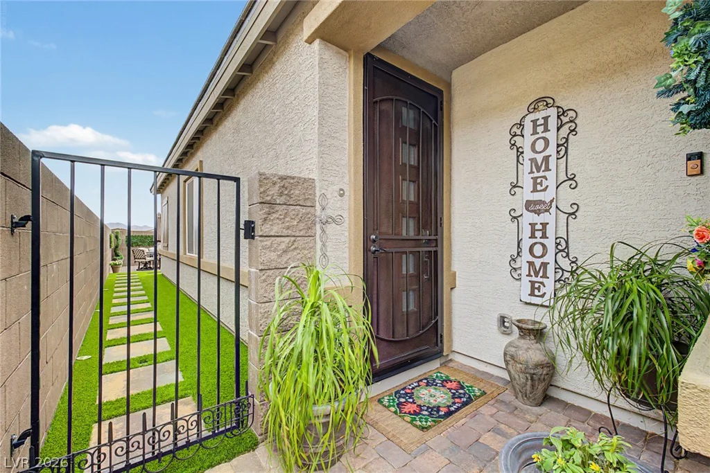 290 Fossil Falls, Henderson, NV 89015