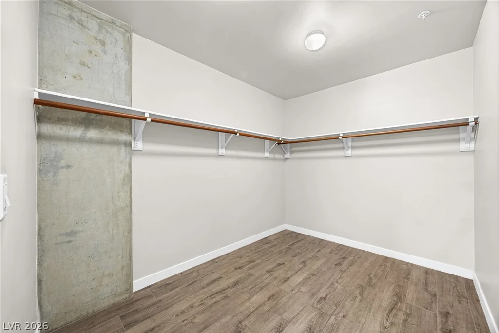 353 Bonneville, Las Vegas, NV 89101