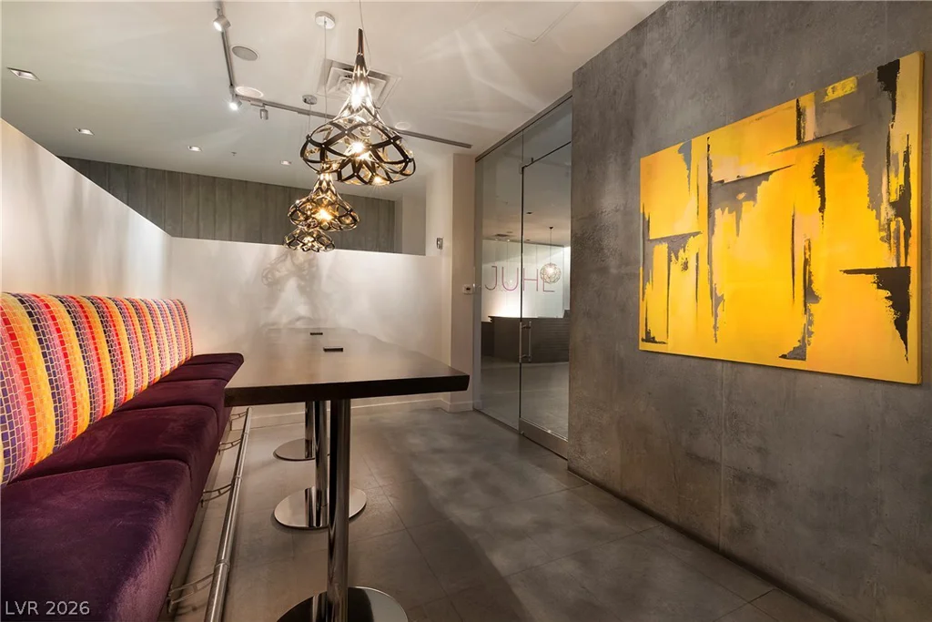 353 Bonneville, Las Vegas, NV 89101
