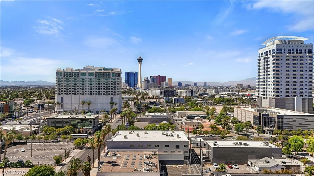 353 Bonneville, Las Vegas, NV 89101