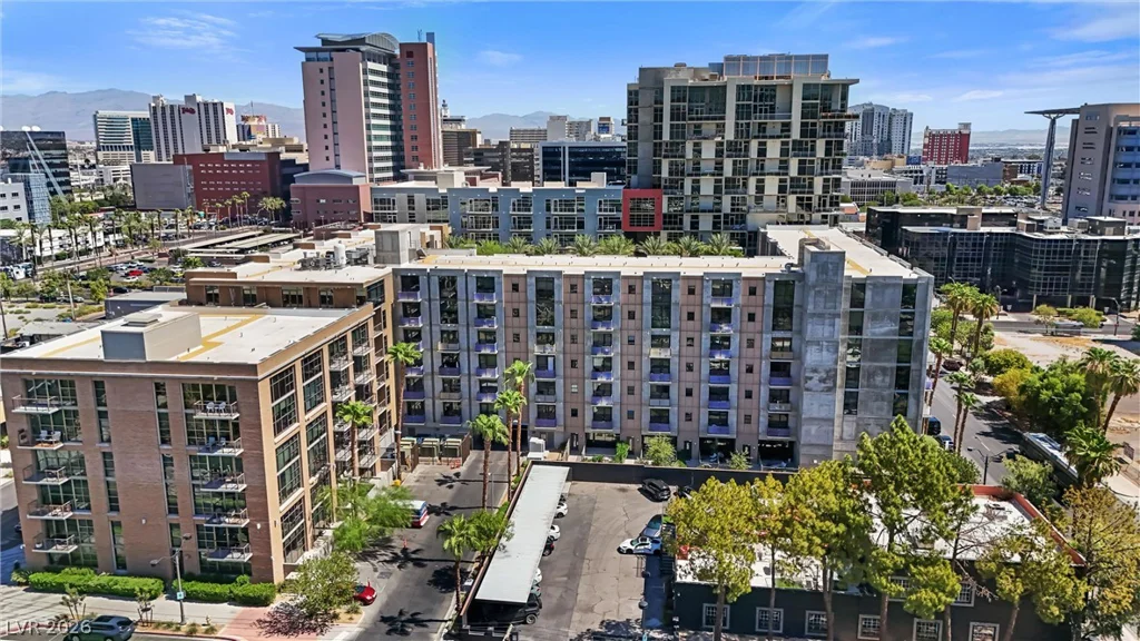 353 Bonneville, Las Vegas, NV 89101