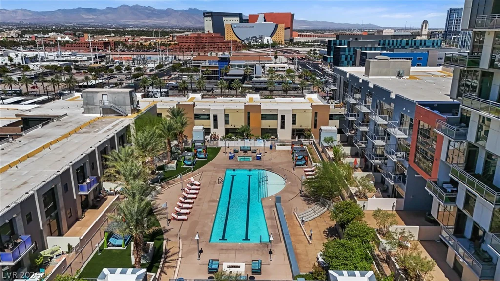 353 Bonneville, Las Vegas, NV 89101