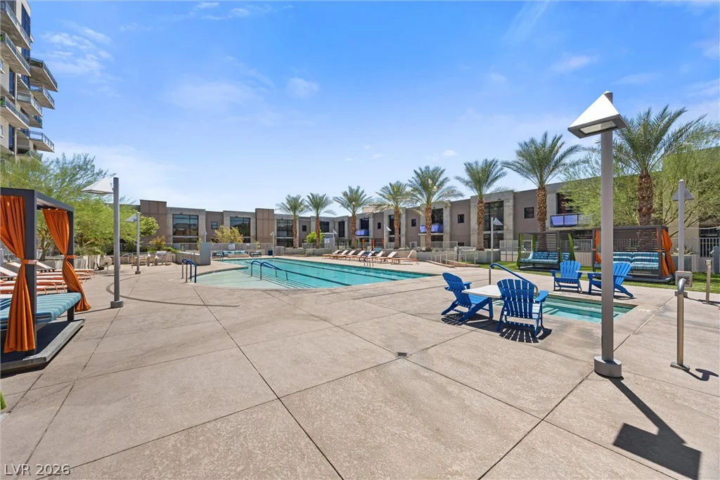 353 Bonneville, Las Vegas, NV 89101