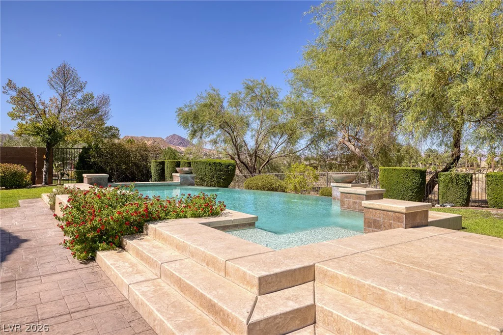 30 Benevolo, Henderson, NV 89011