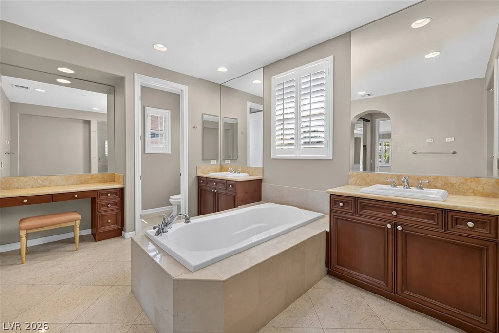 30 Benevolo, Henderson, NV 89011