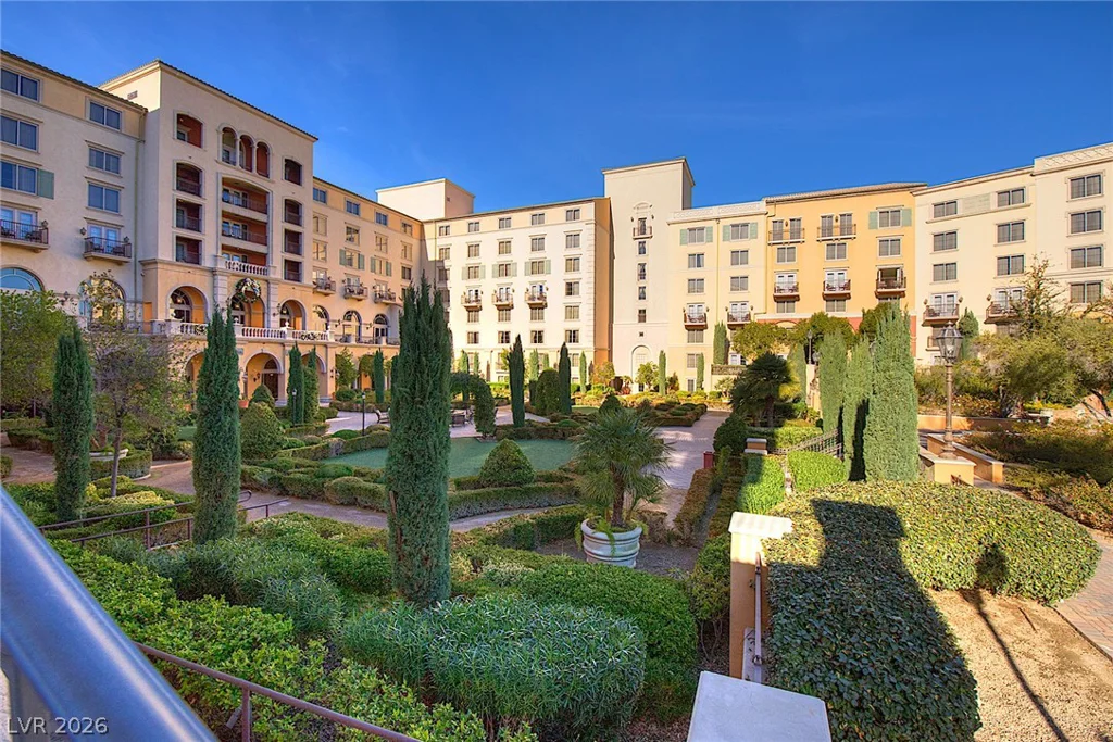 30 Benevolo, Henderson, NV 89011