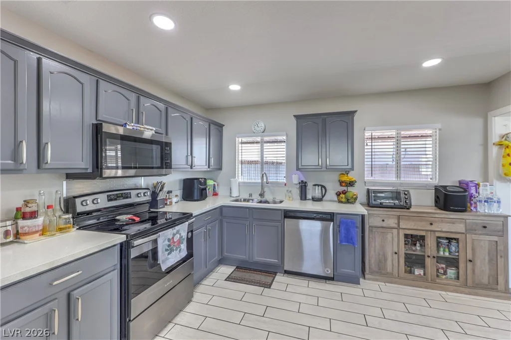 4401 Dover, Las Vegas, NV 89107