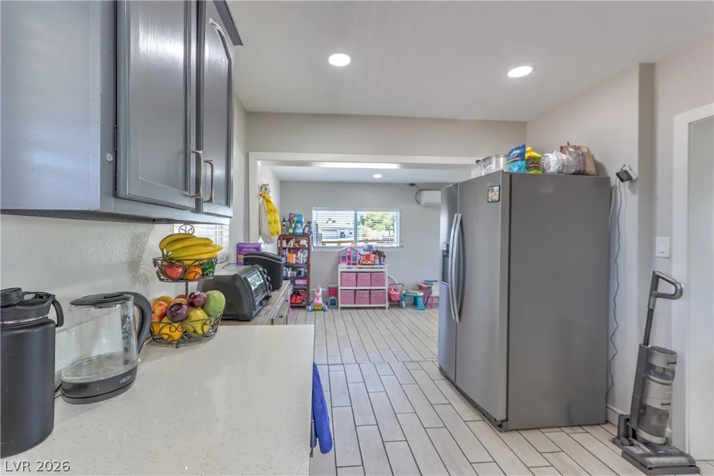 4401 Dover, Las Vegas, NV 89107