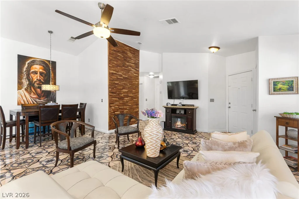 924 Ashurst, Henderson, NV 89011