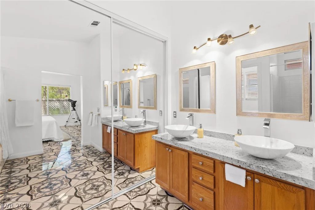 924 Ashurst, Henderson, NV 89011