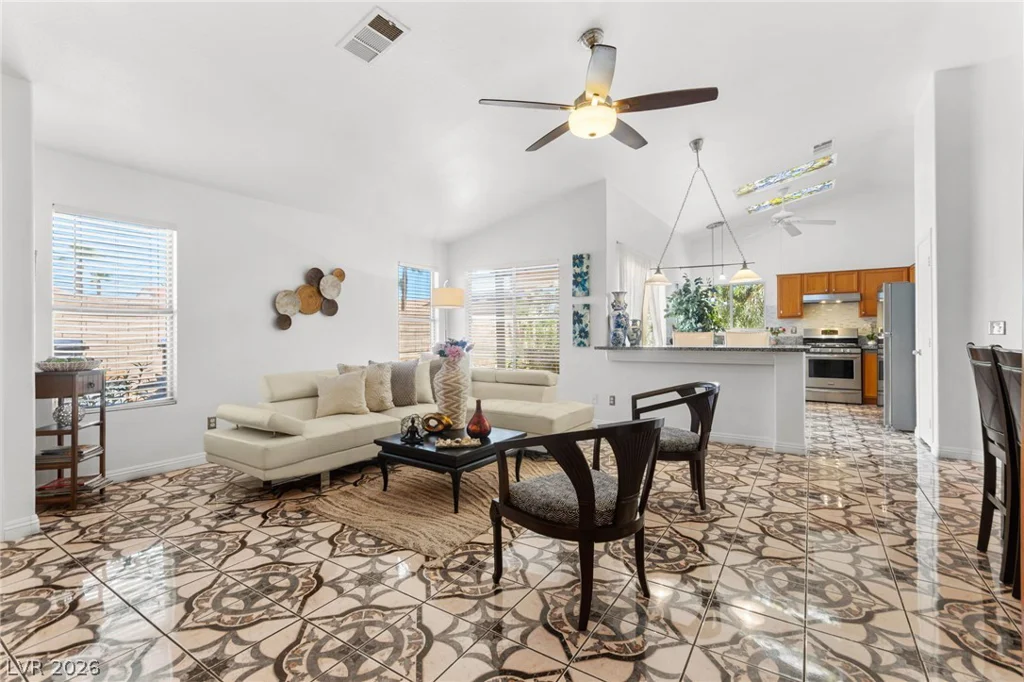 924 Ashurst, Henderson, NV 89011