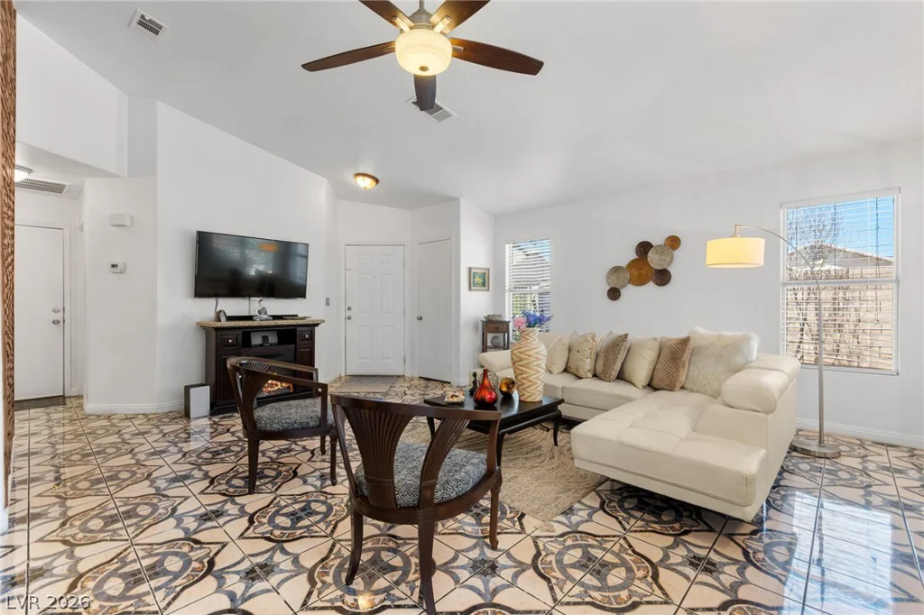 924 Ashurst, Henderson, NV 89011