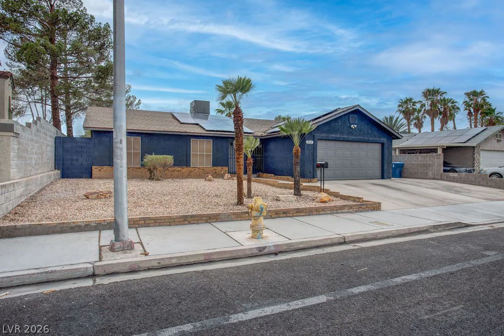 1800 Torrey Pines, Las Vegas, NV 89108