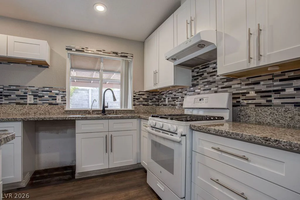 1800 Torrey Pines, Las Vegas, NV 89108