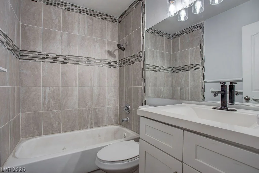 1800 Torrey Pines, Las Vegas, NV 89108