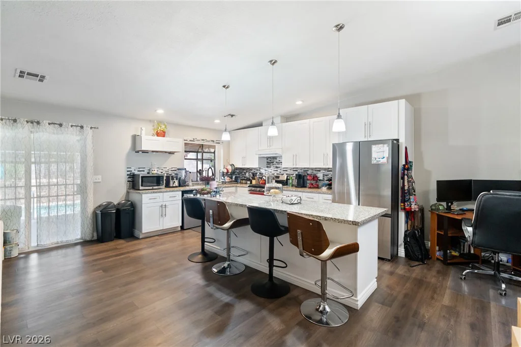 1800 Torrey Pines, Las Vegas, NV 89108