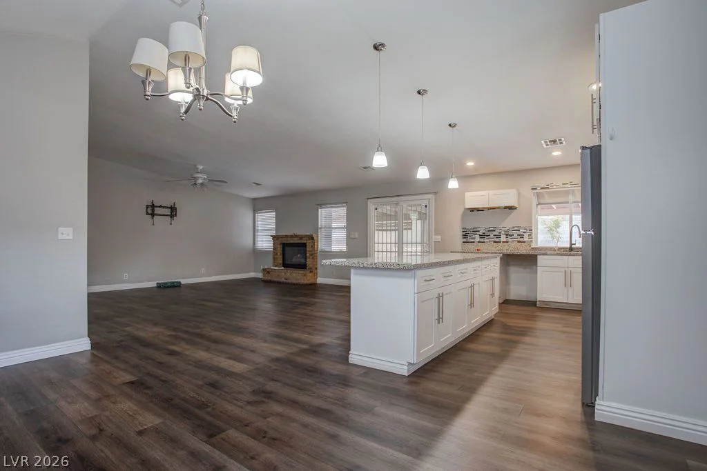 1800 Torrey Pines, Las Vegas, NV 89108