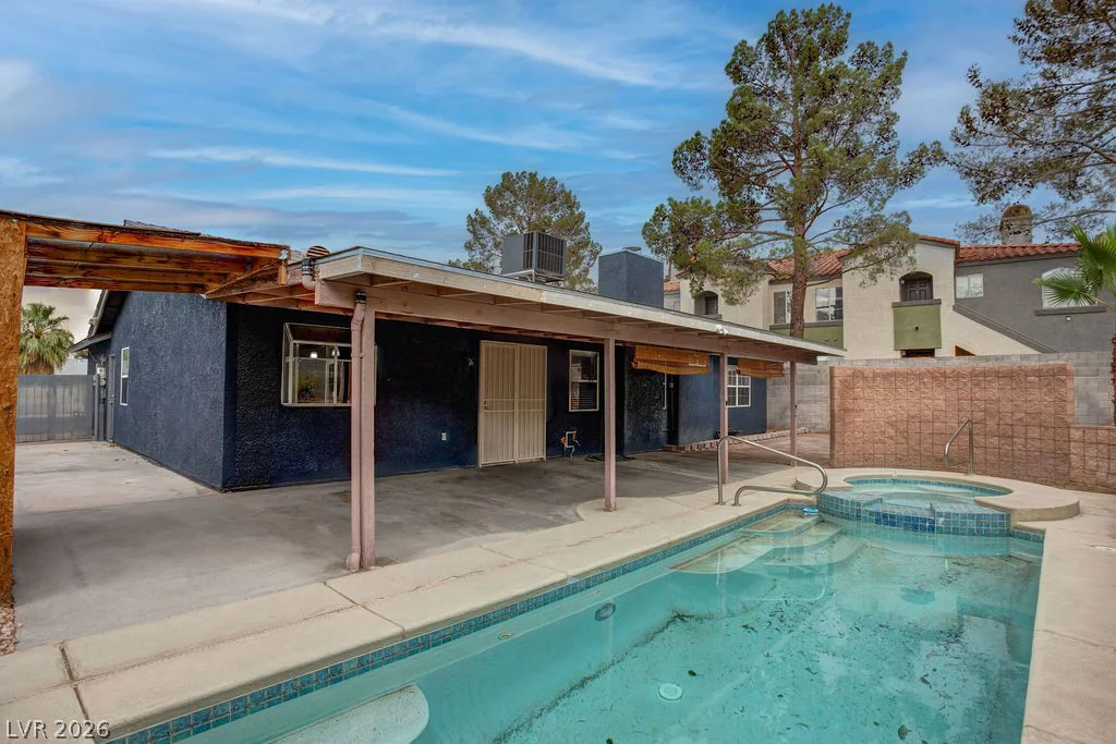 1800 Torrey Pines, Las Vegas, NV 89108