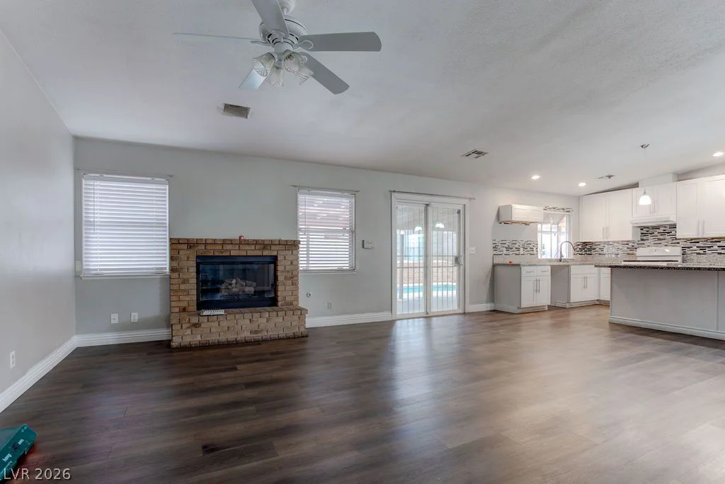 1800 Torrey Pines, Las Vegas, NV 89108
